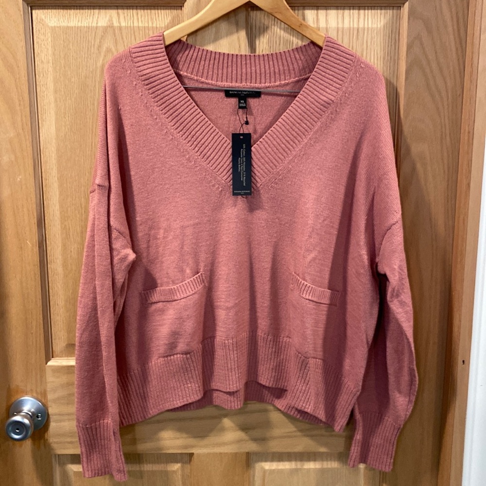 Banana Republic sweater with pockets women's size Xl, NWT